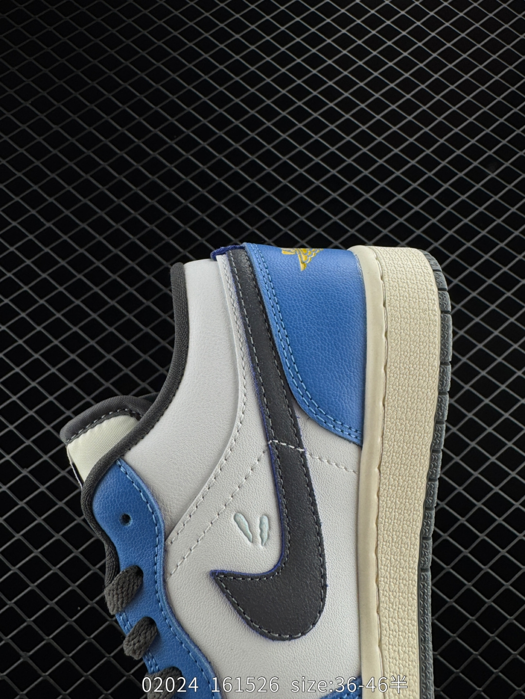 Air Jordan 1 Low “Black Toe”